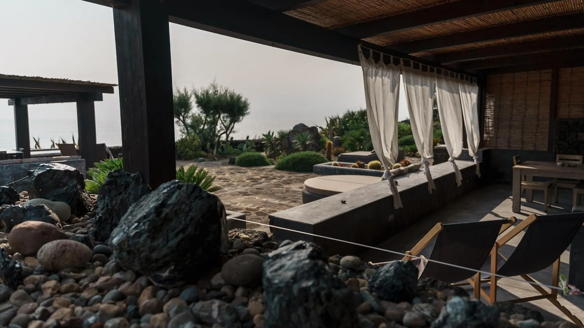 Villa Calypso Pantelleria Siba 0*,  Italy